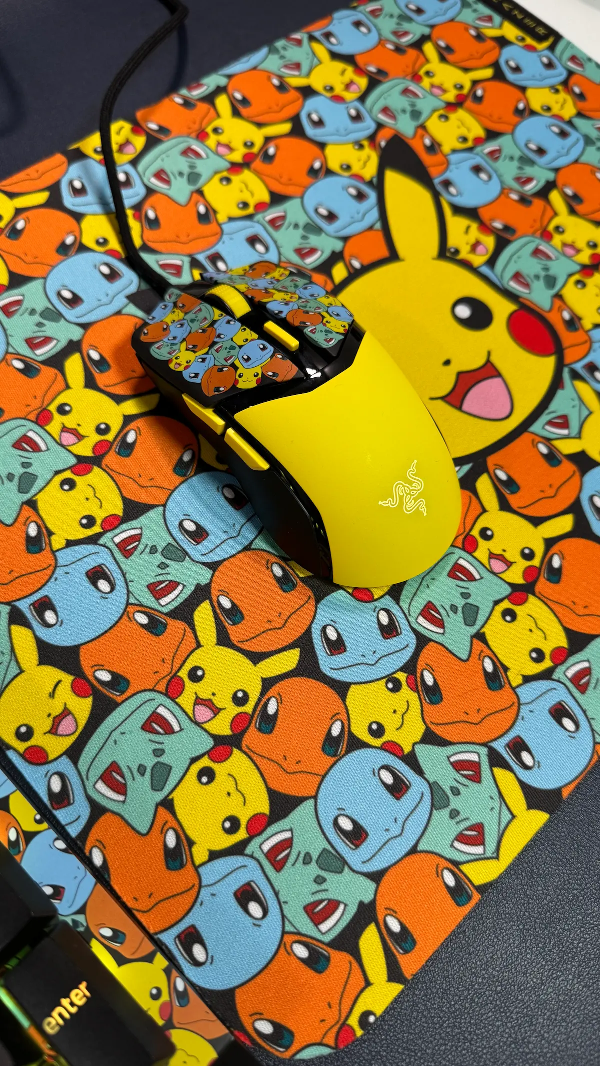 Ein Bild der Razer Cobra aus der limitierten Pokemon Collab